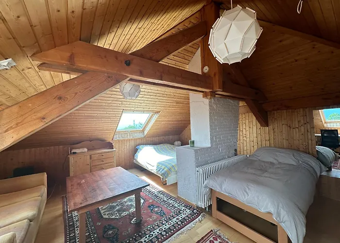 Laura לינה וארוחת בוקר