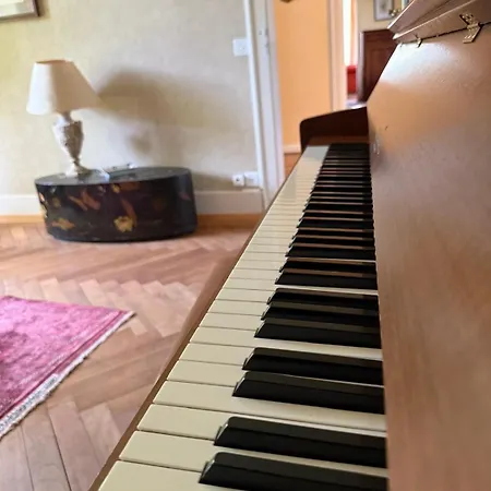 Oda ve Kahvaltı Laura Lozan