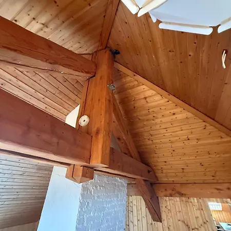 Laura Oda ve Kahvaltı Lozan