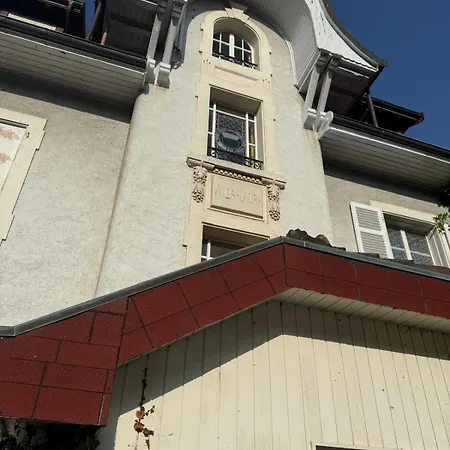 Oda ve Kahvaltı Laura *